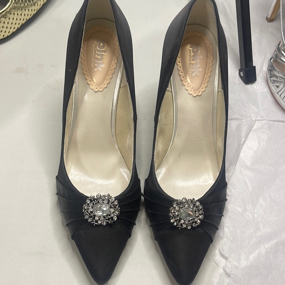 Satin heels with‎ jeweled detail